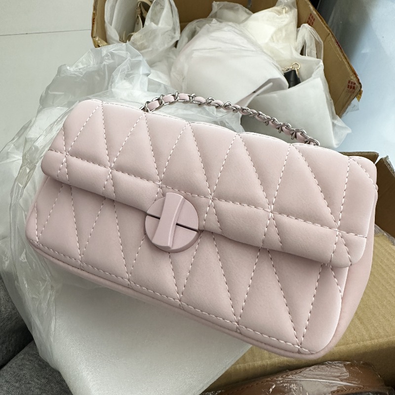 Chain Crossbody Quilted - Elegante Borsa a Tracolla Trapuntata con
