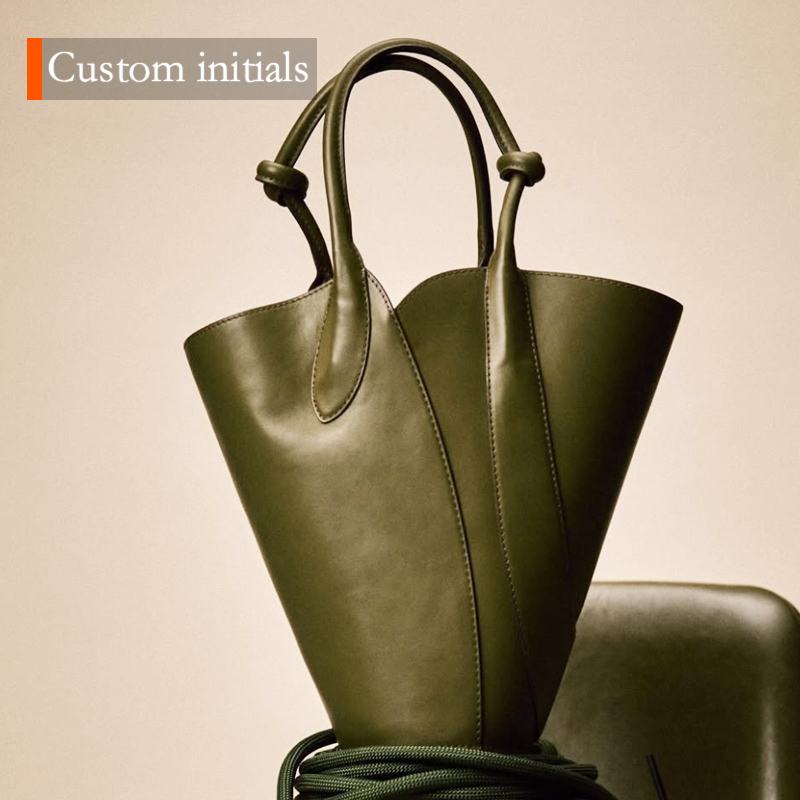 Borse a secchiello con inizial - Luxury Bags Outlet recensione e prezzo