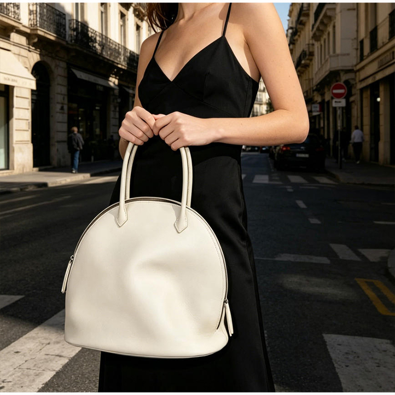 Borsa a Spalla di Lusso a Form - Luxury Bags Collection recensione e prezzo