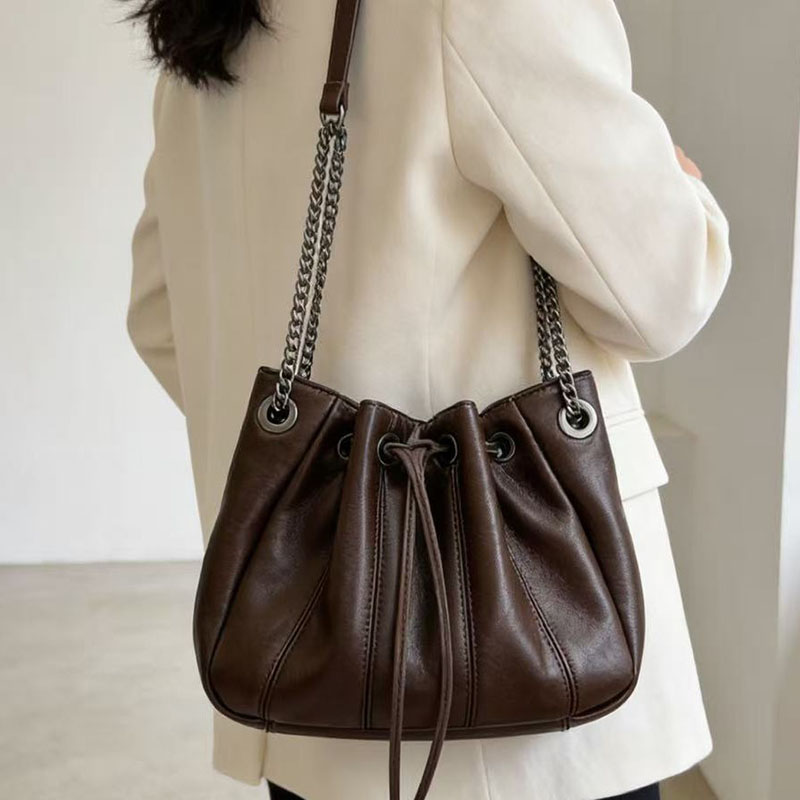 Borsa a secchiello alla moda c - Chain Crossbody Quilted recensione e prezzo