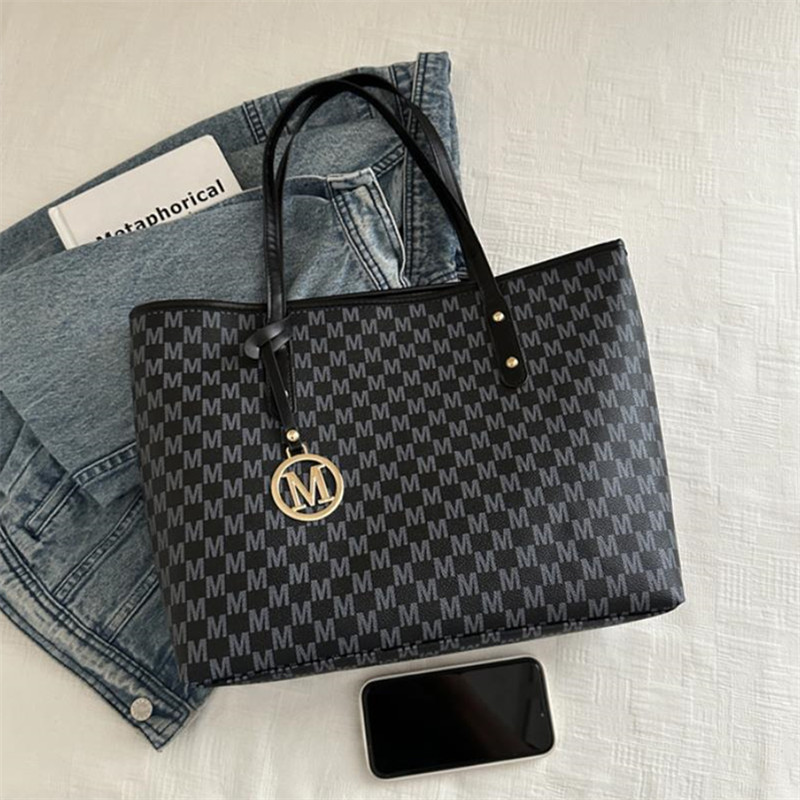 Elegante borsa tote, borsa vin - Luxury Bags Louis Vuitton recensione e prezzo