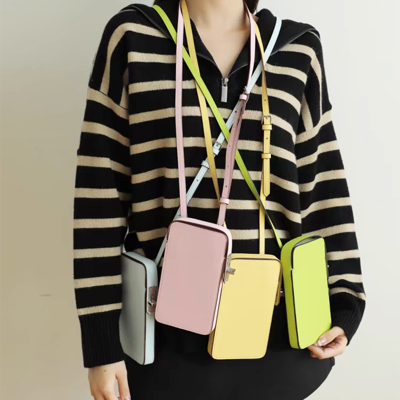 Borsa per telefono dal design  - Luxury Bags Outlet recensione e prezzo