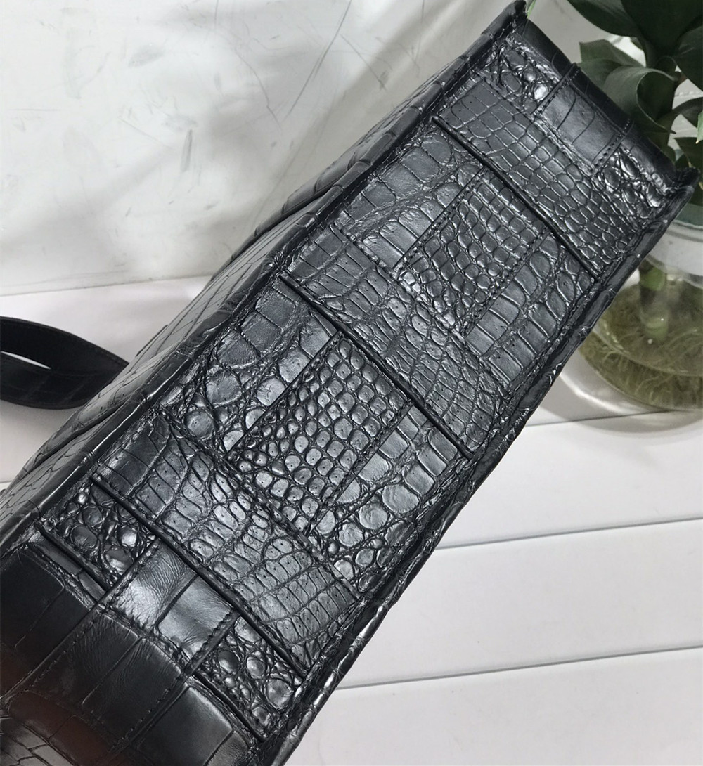 Nuova Borsa per Laptop in Vera - Luxury Bags Collection recensione e prezzo