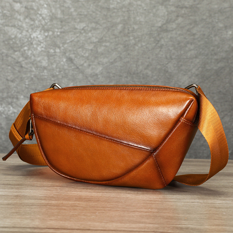 Borsa a tracolla da uomo in ve - Saddle Bag Distressed recensione e prezzo