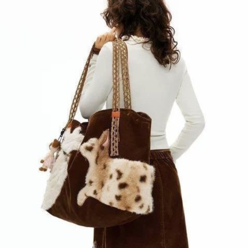 Borsa tote retrò dolce e carin - Half Moon Bag Suede recensione e prezzo
